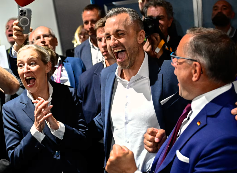 Featured image of post Extremismul nu câștigă singur. Îl aduce la putere eșecul celorlalți