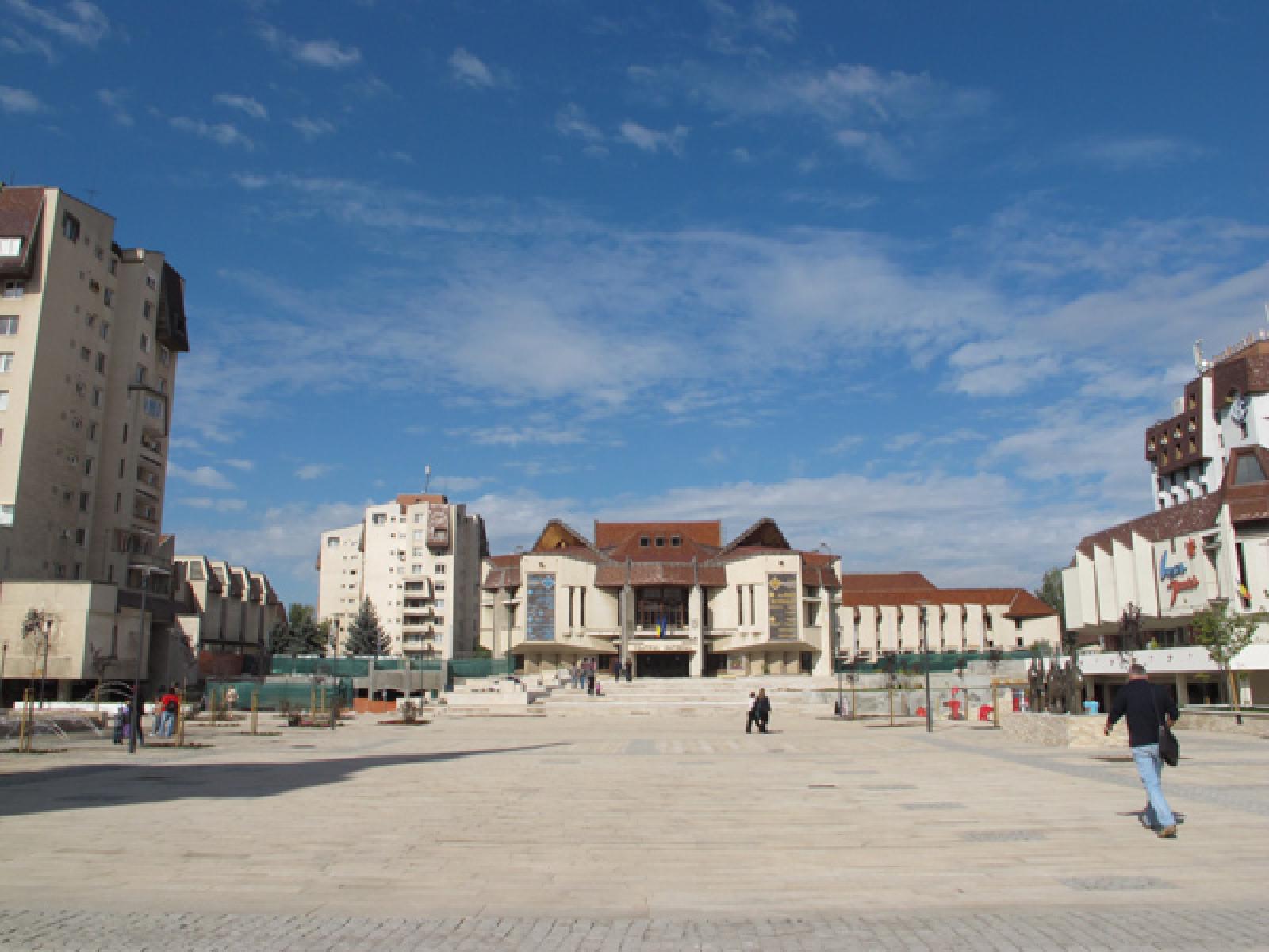 Featured image of post administratie.ro: AMR a fost sesizată de Dorin Florea privind proiectul ce permite unor ministere reabilitarea fără autorizaţii a clădirilor