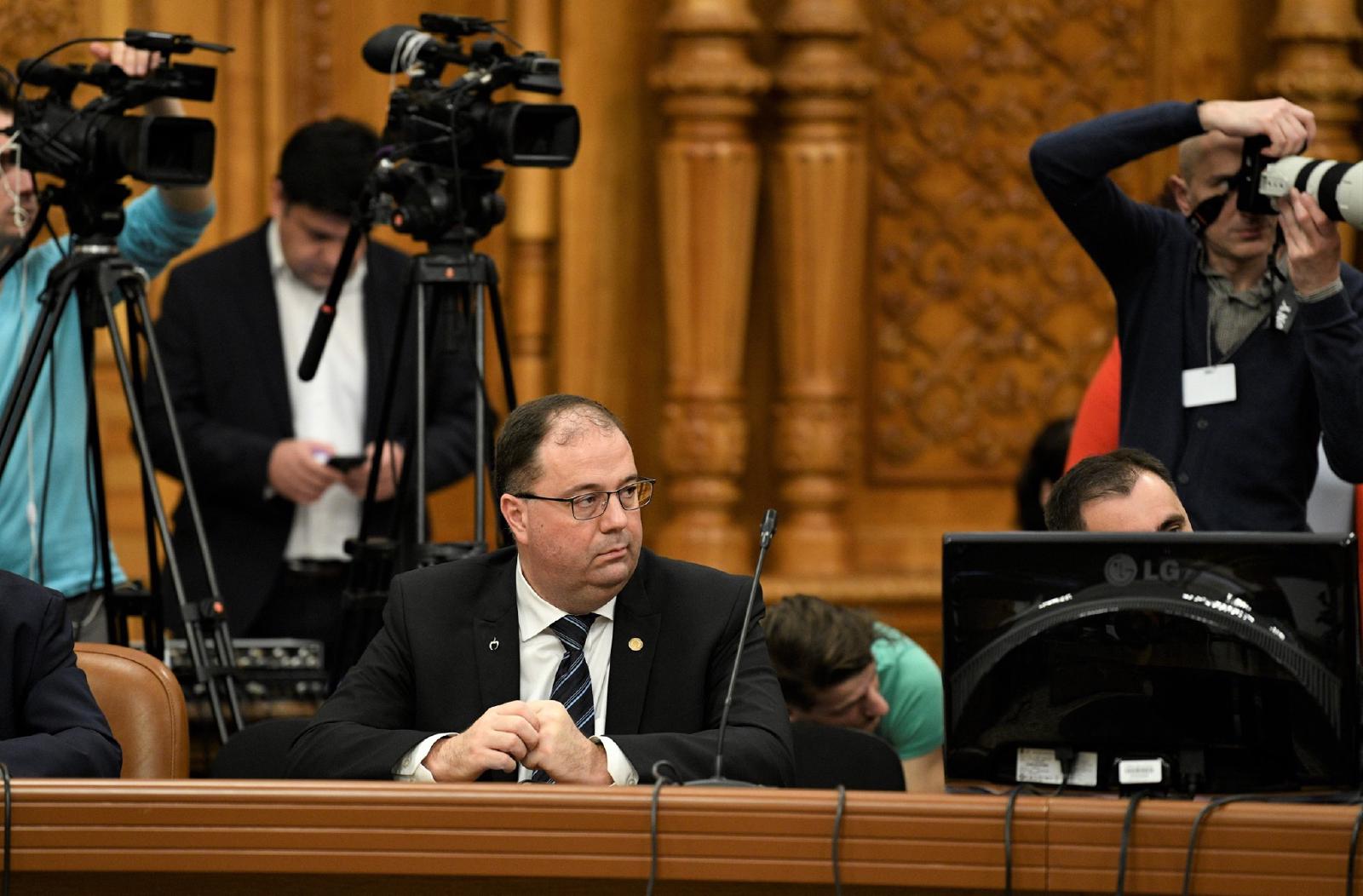 Featured image of post Banii trebuie să circule pentru investiții și dezvoltare, în condiții avantajoase pentru români!
