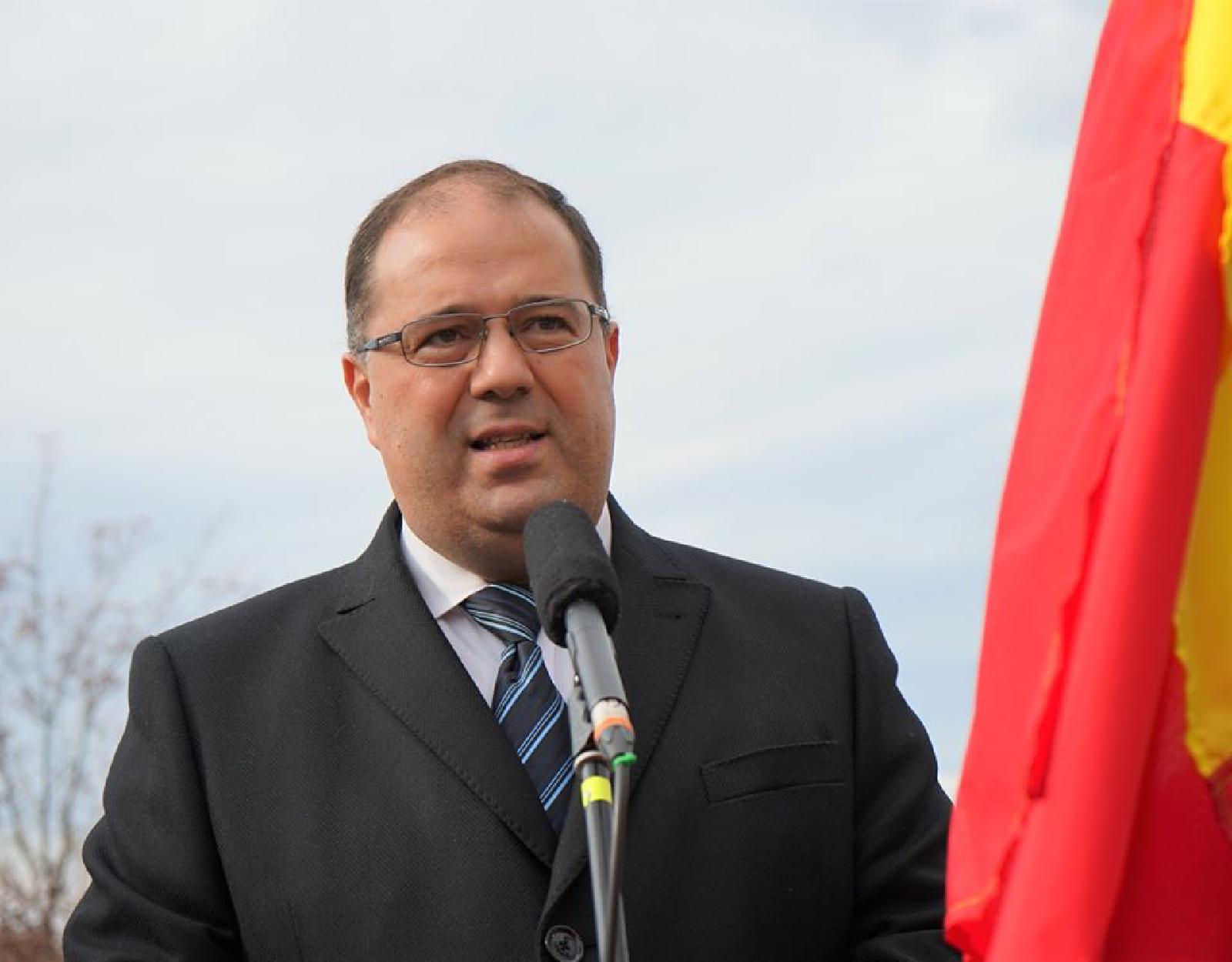 Featured image of post „Cel care nu își amintește trecutul este condamnat să îl repete…”
