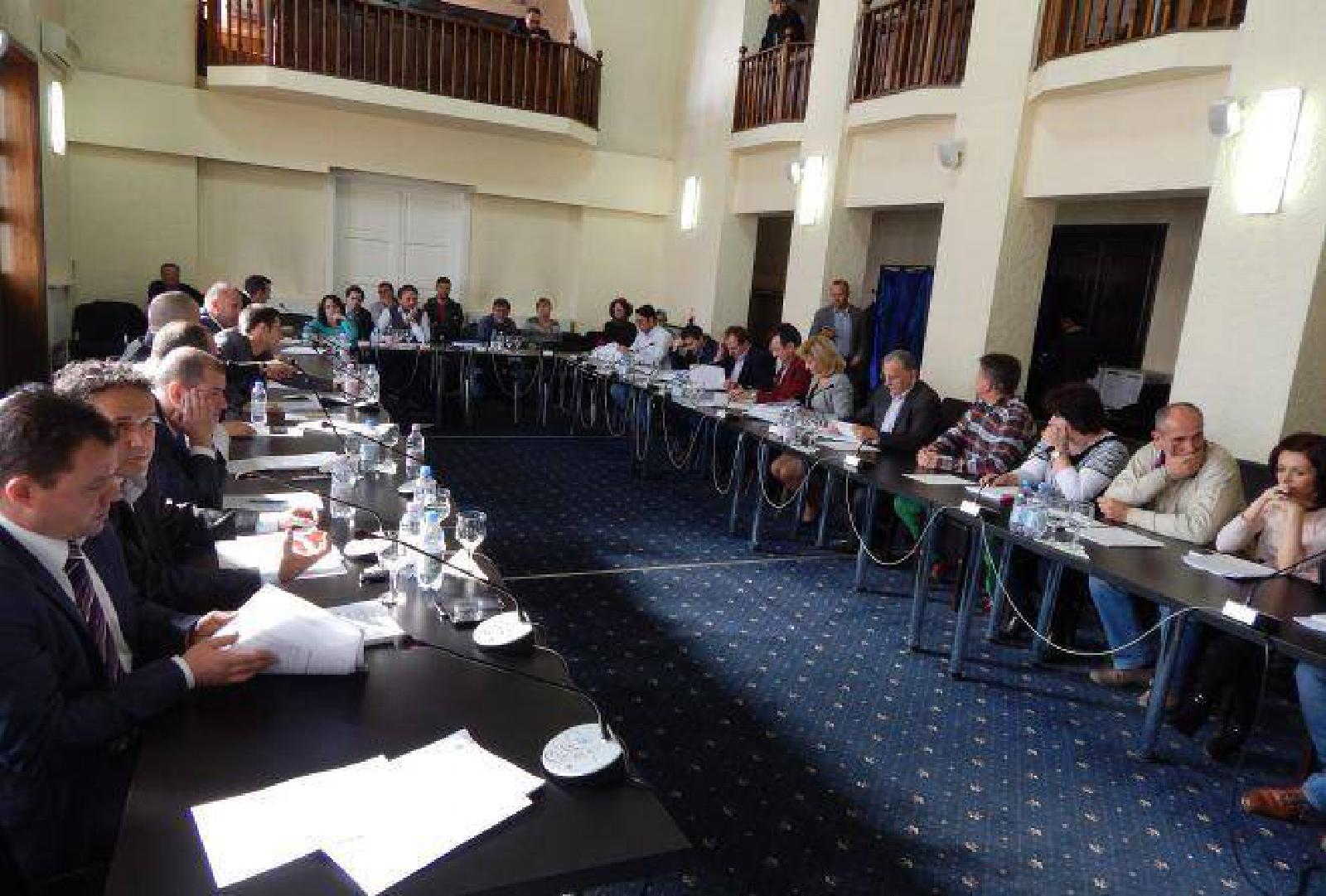 Featured image of post Complotul ilegalității a ajuns pe ordinea de zi a Consiliului local municipal Târgu-Mureș
