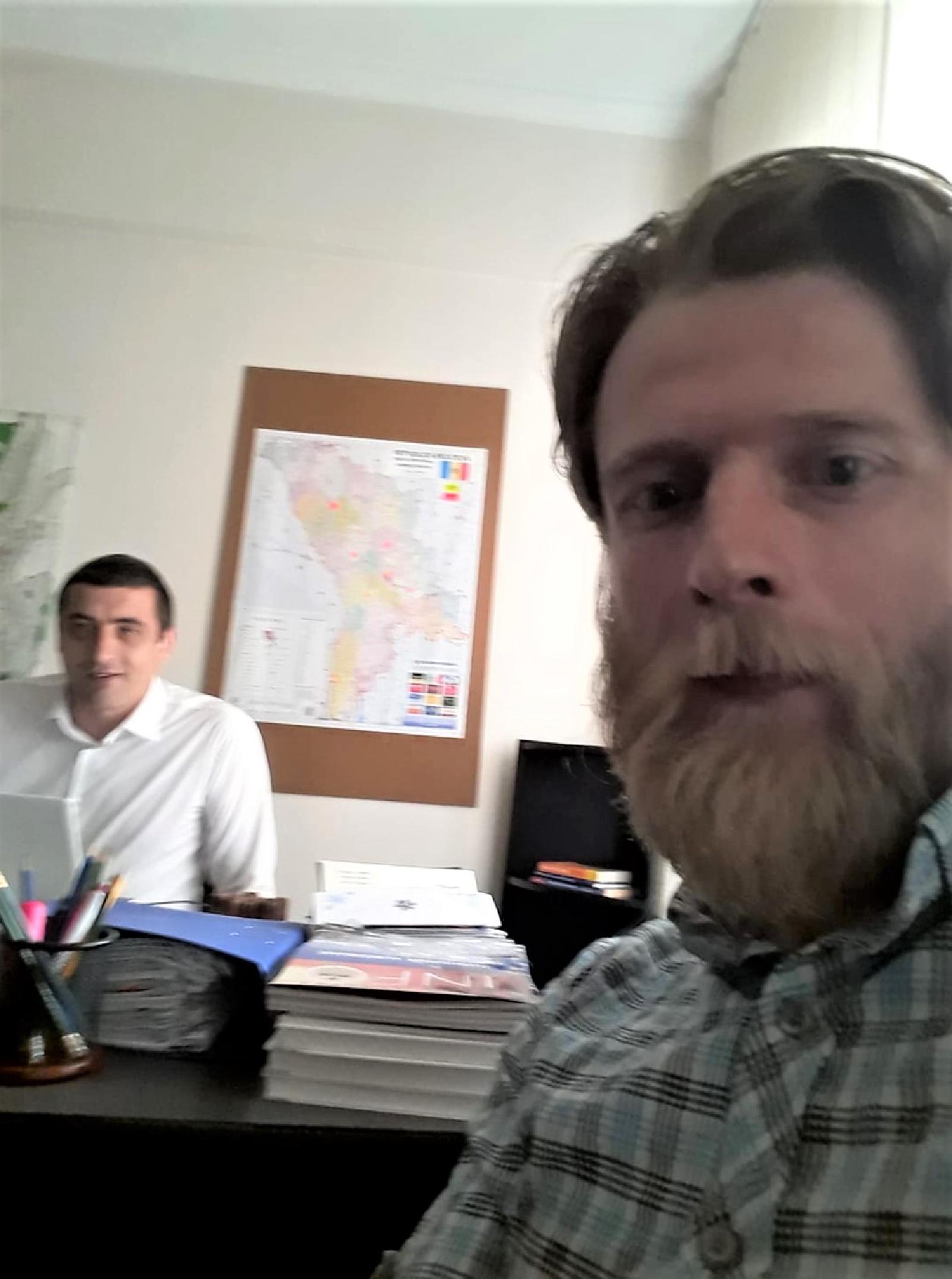 Featured image of post Cu canabisul prin Parlament și cu țâpuritura moral demagogică prin spațiul public