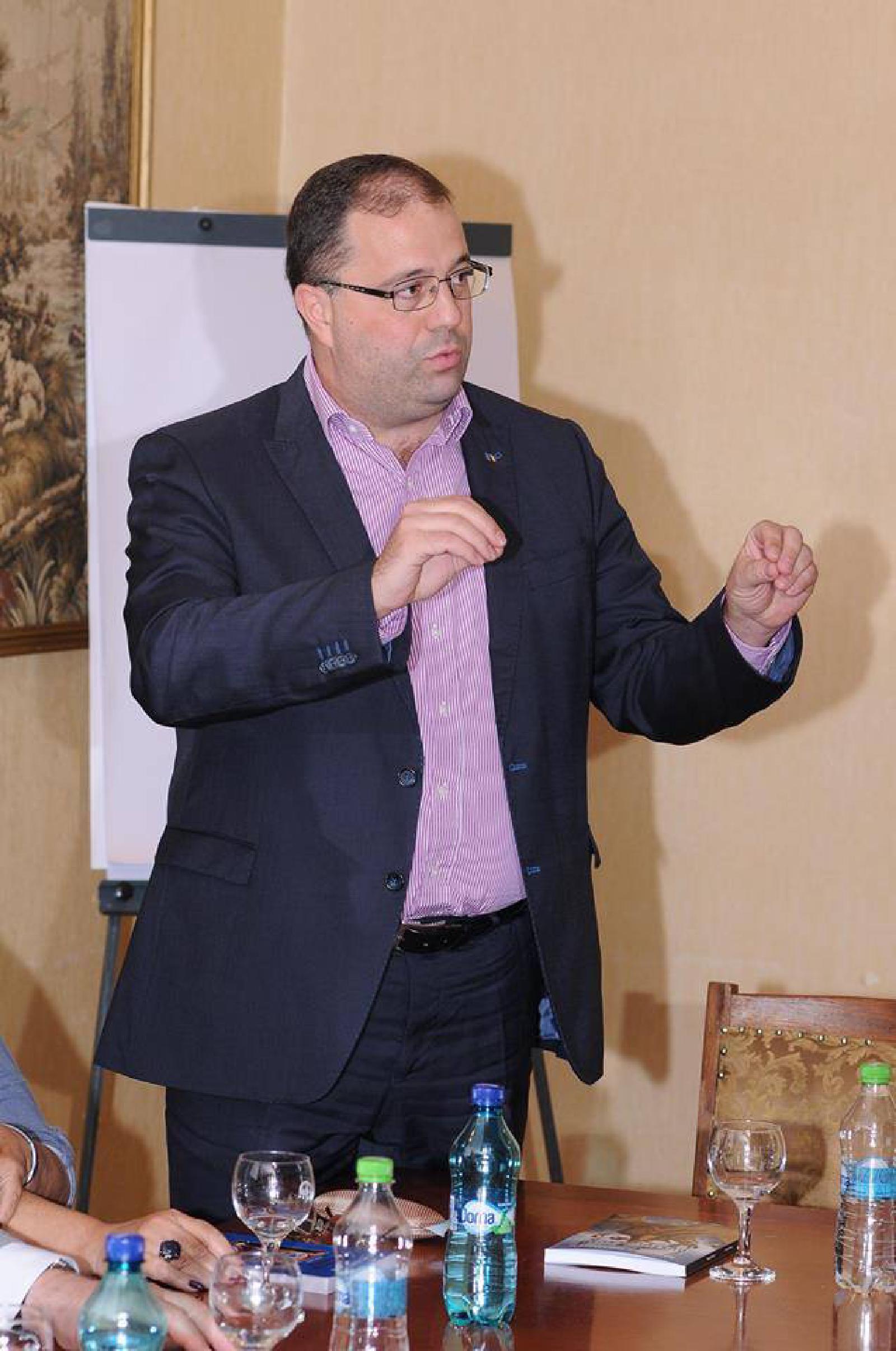 Featured image of post De la Tribuna Senatului: Prin interpretarea diferențiată a prevederilor noului Cod Fiscal, unii refugiați nu mai beneficiază de înlesniri la plata unor impozite și taxe