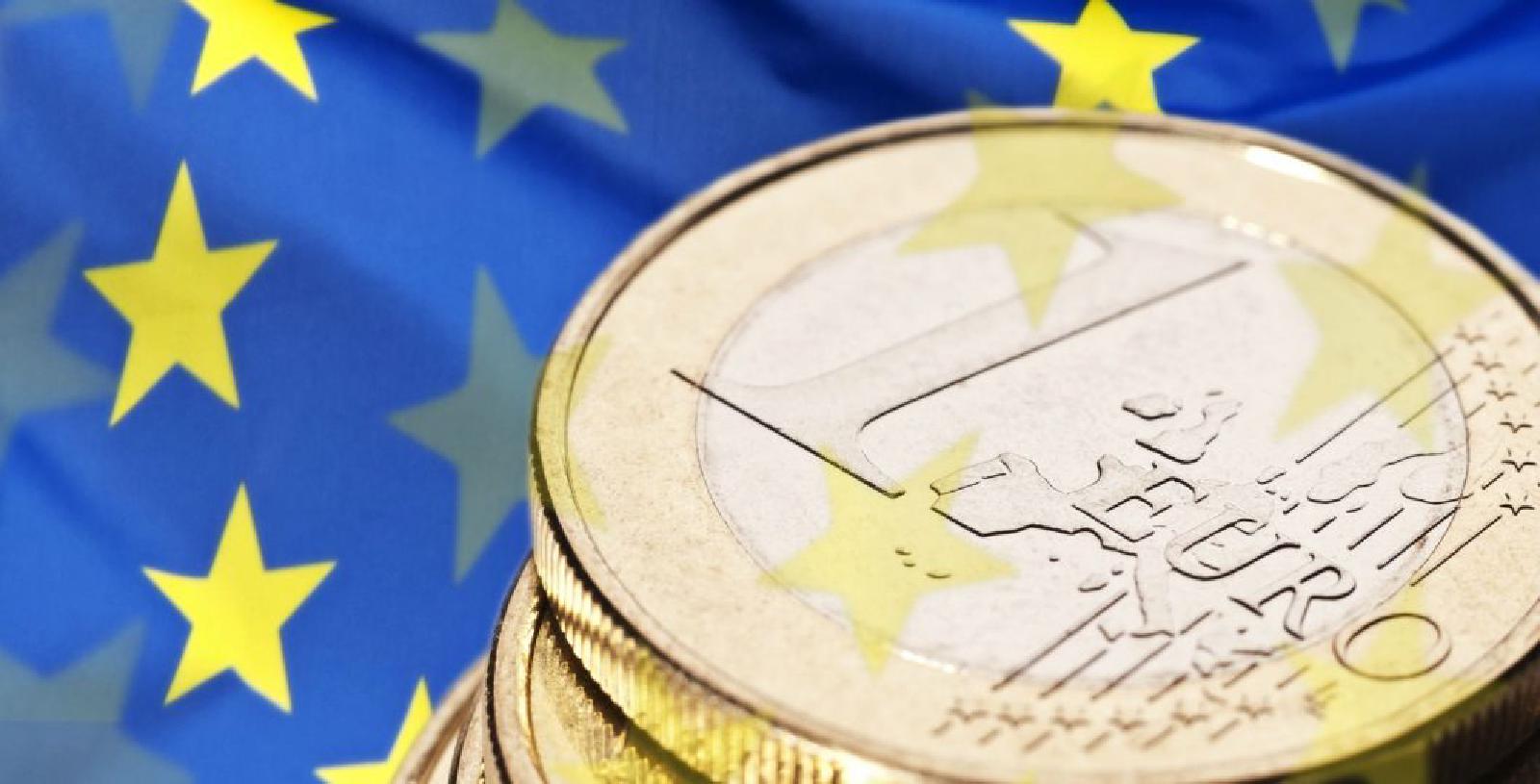 Featured image of post Fondurile europene și câinii cu colaci în coadă