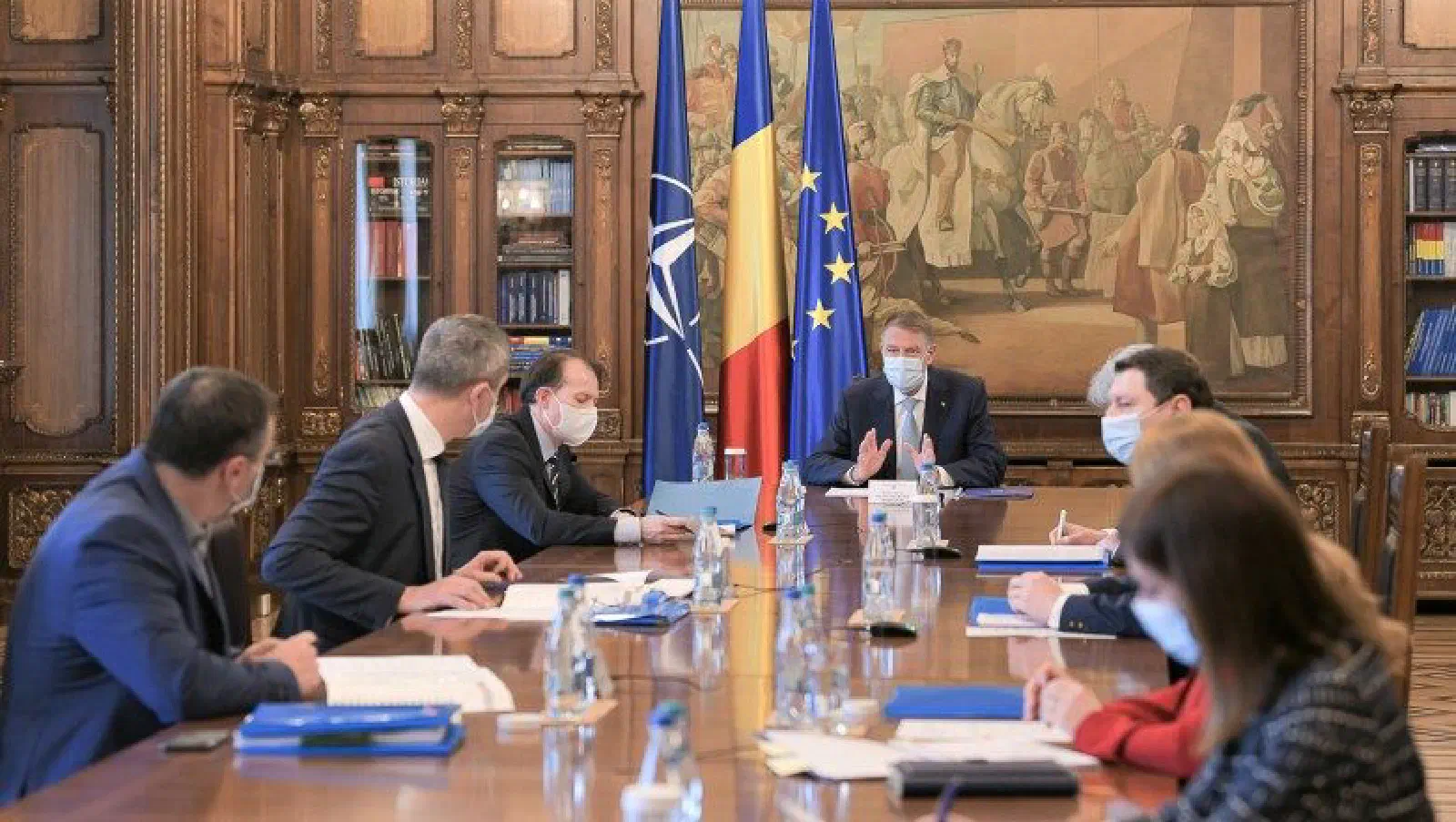Featured image of post Guvernul, între gloria politică de Facebook, spurcarea reciprocă și eșecul PNRR