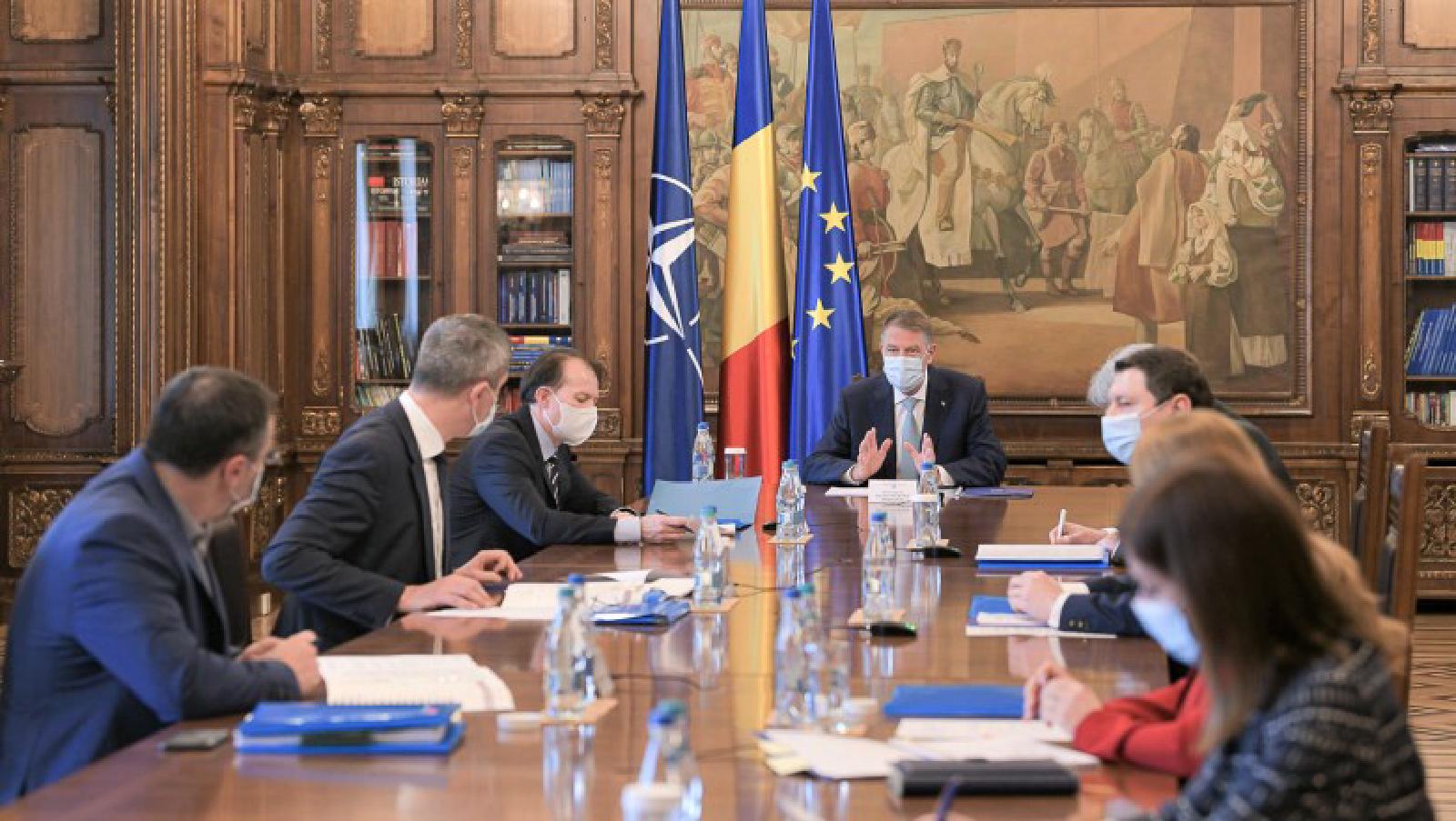 Featured image of post Guvernul, între gloria politică de Facebook, spurcarea reciprocă și eșecul PNRR