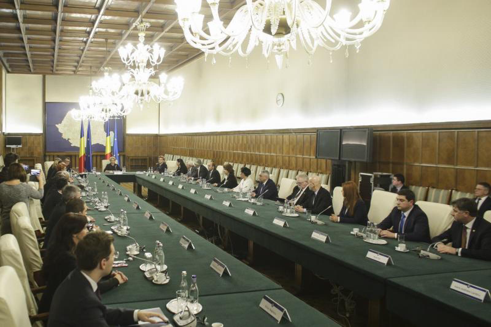 Featured image of post Guvernul Dăncilă a „îngropat” „Legea parteneriatului public – privat” cu tot cu normele de aplicare
