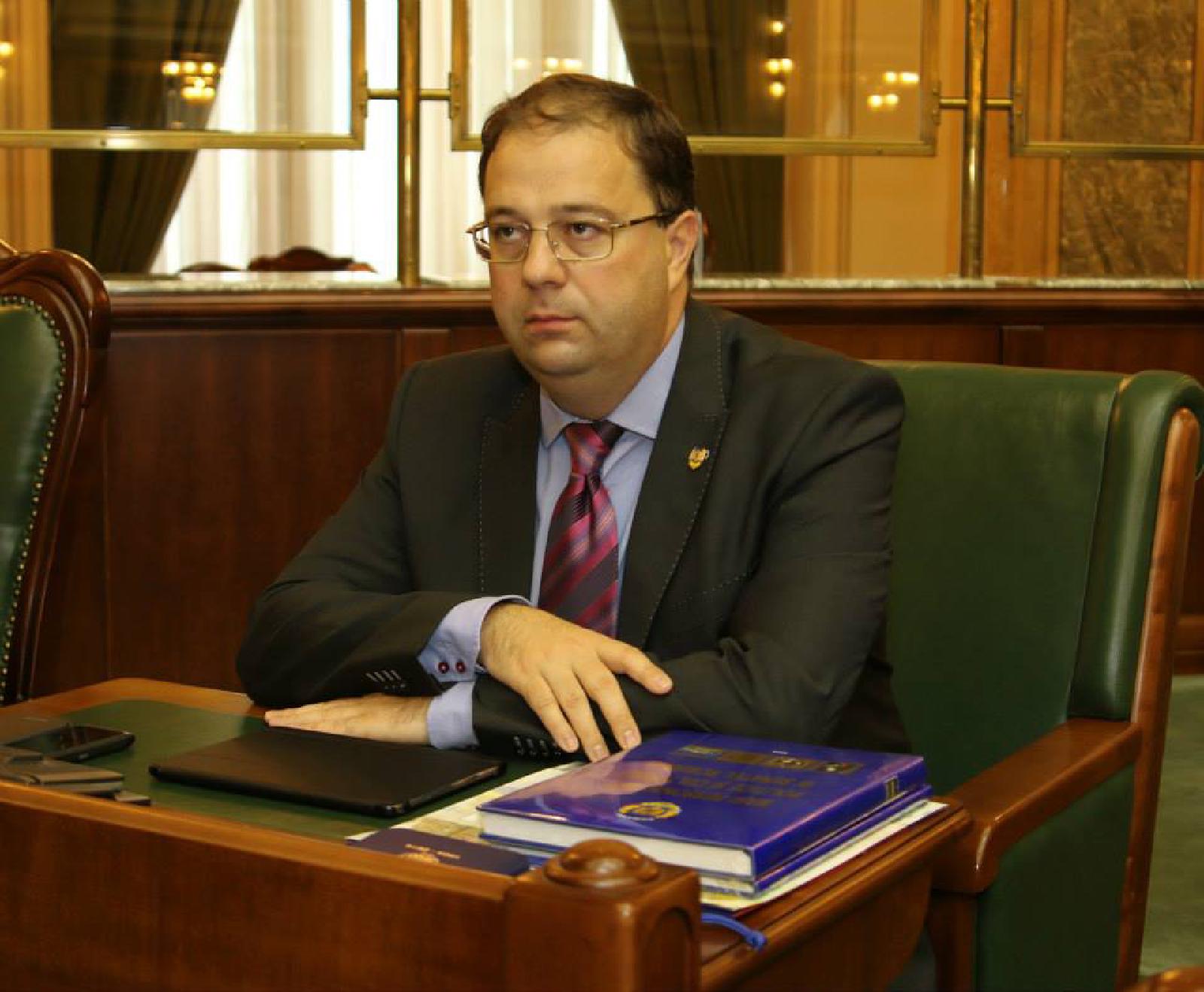 Featured image of post INIȚIATIVĂ LEGISLATIVĂ:  Transmiterea unui teren din domeniul public al statului și din administrarea Societății Naționale de Gaze Naturale „Romgaz” SA Mediaș, în domeniul public al Municipiului Târgu-Mureș și în administrarea Consiliului Local