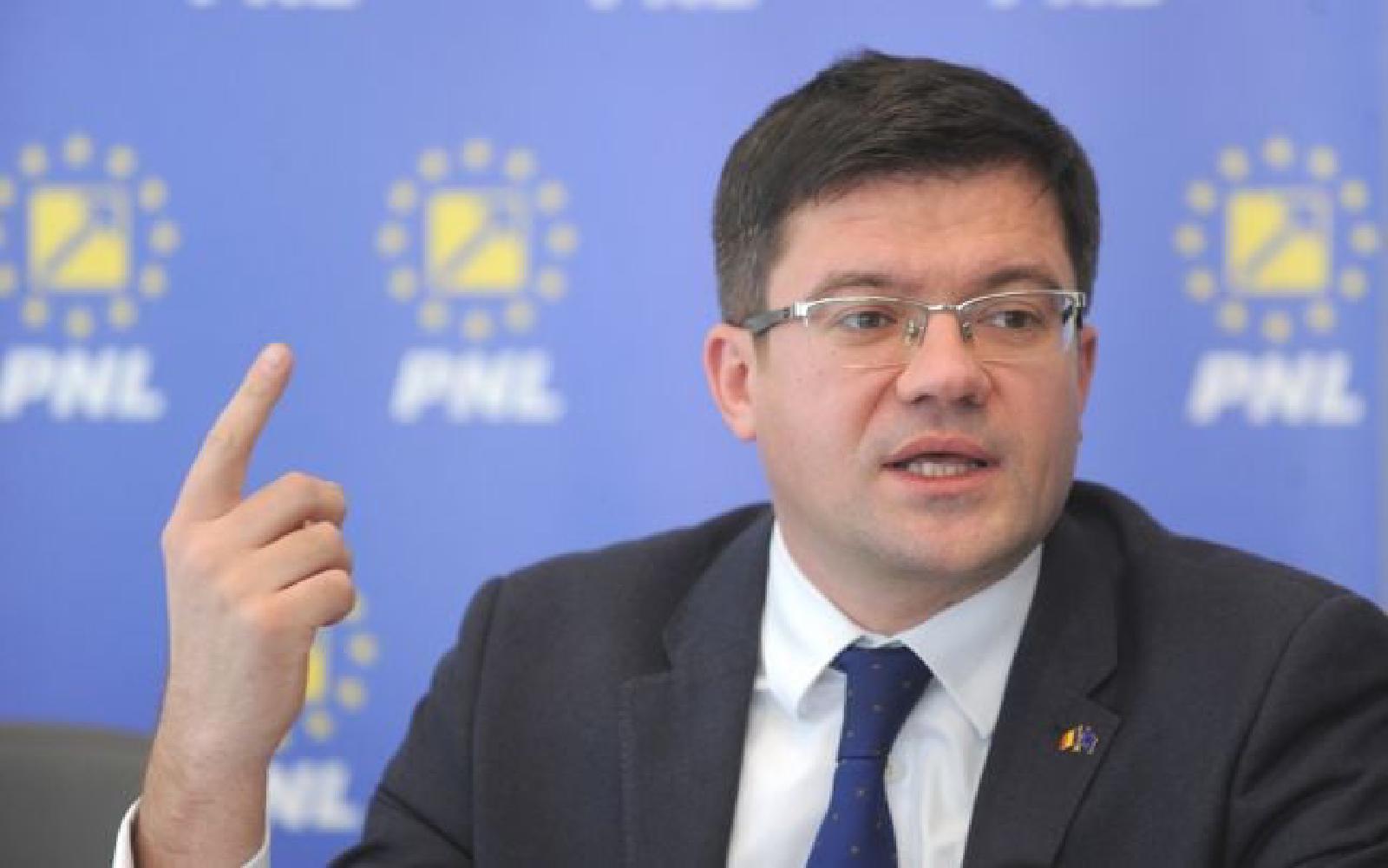Featured image of post Păi, ce făcuși, nenicule?
