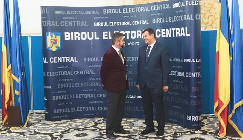 Featured image of post PMP a depus la BEC 360.000 de semnături pentru candidatura lui Theodor Paleologu la Preşedinţia României