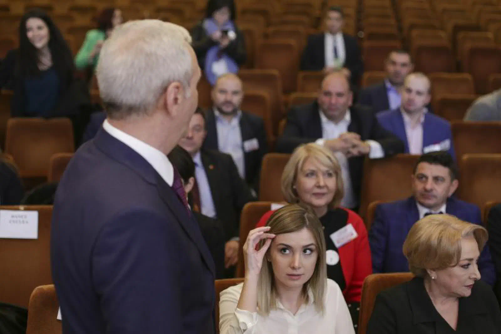 Featured image of post Propaganda mincinoasă a tunat, manipularea, incompetența și ticăloșia i-a adunat!