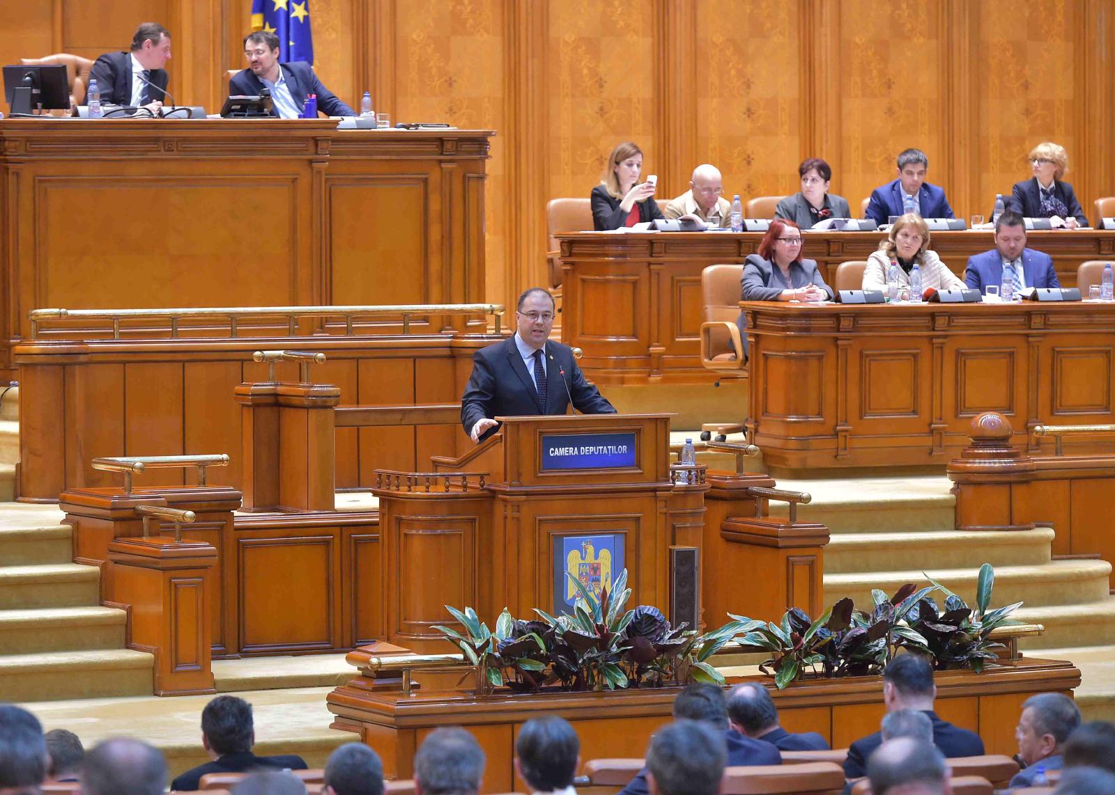 Featured image of post Să ne rugăm lui Dumnezeu să binecuvânteze România!