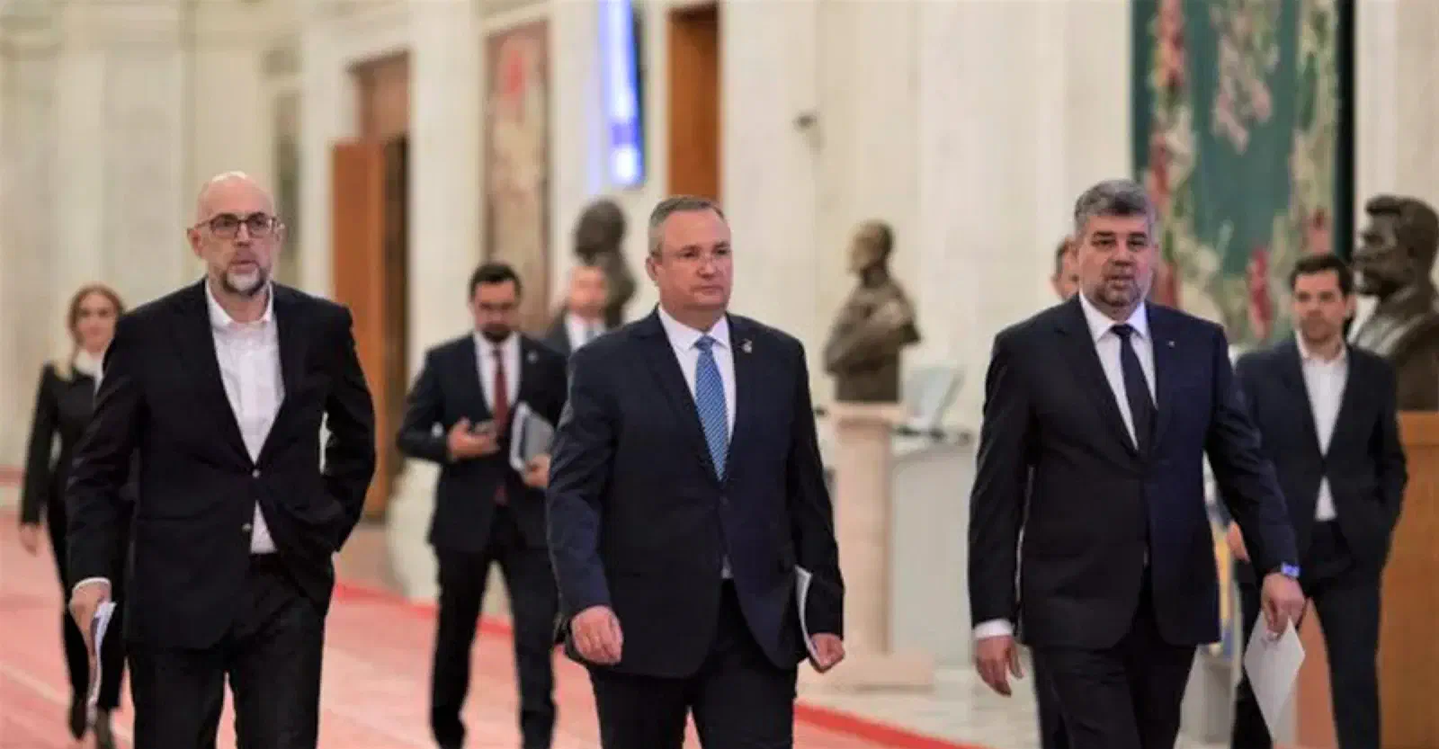 Featured image of post Protestele publice declarative sunt doar pentru proști și creduli