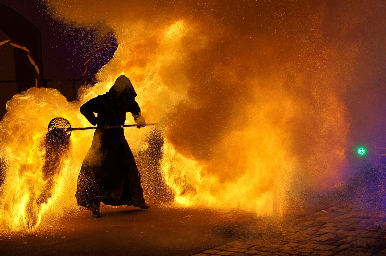 Featured image of post Când faci decontul pentru Iad aici pe pământ...