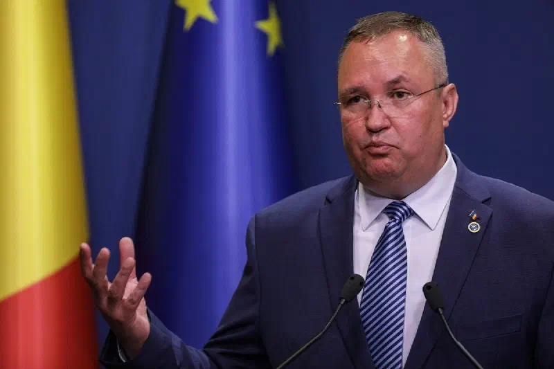 Featured image of post L-au prins pe Ciucă cu fofârlica