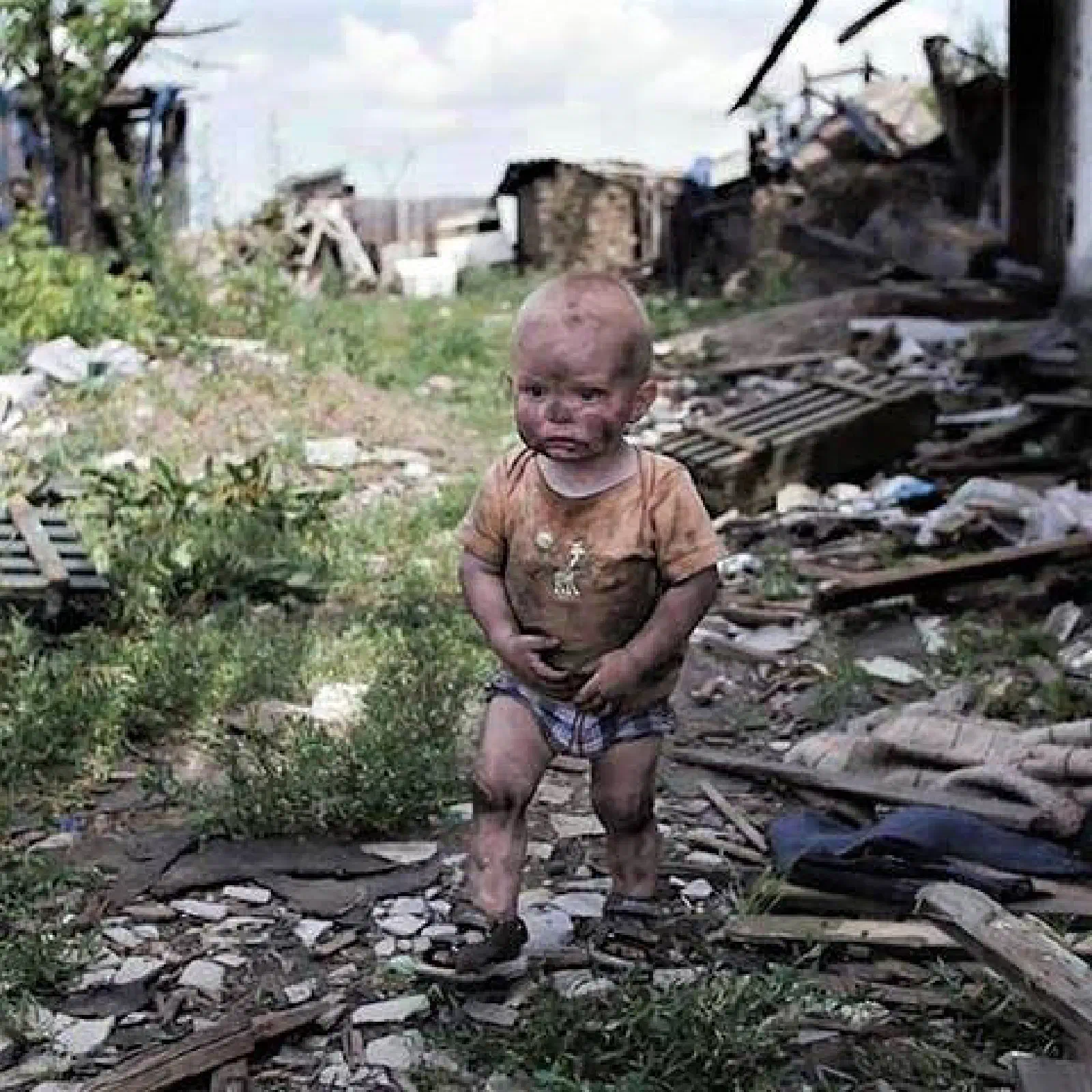 Featured image of post Putin, nu fi laș, nu sta ascuns, mergi ca un ucigaș „responsabil” în prima linie a frontului!